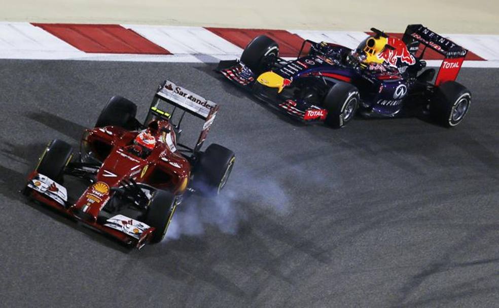 Raikkonen  lotta con Vettel. Reuters